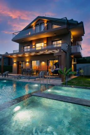 SU VILLA 1